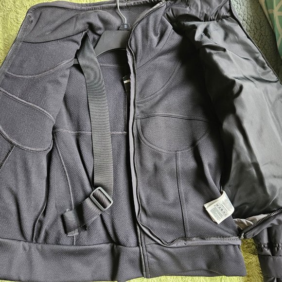 STELLA MCCARTNEY x ADIDAS Quilted Puffer Jacket - Picture 5 of 7